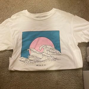 White cropped “ocean” shirt